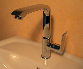 Фото Смеситель Hansgrohe Metris 31087000 для раковины