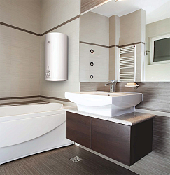 Фото Водонагреватель Electrolux EWH 125 AXIOmatic