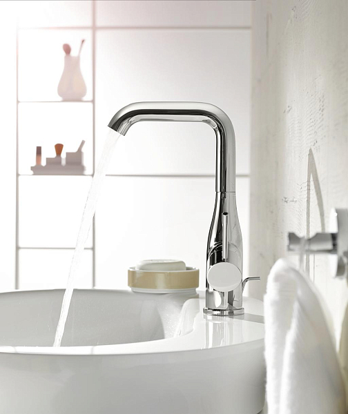 Смеситель Grohe Essence New 32901001 для раковины , изображение 3